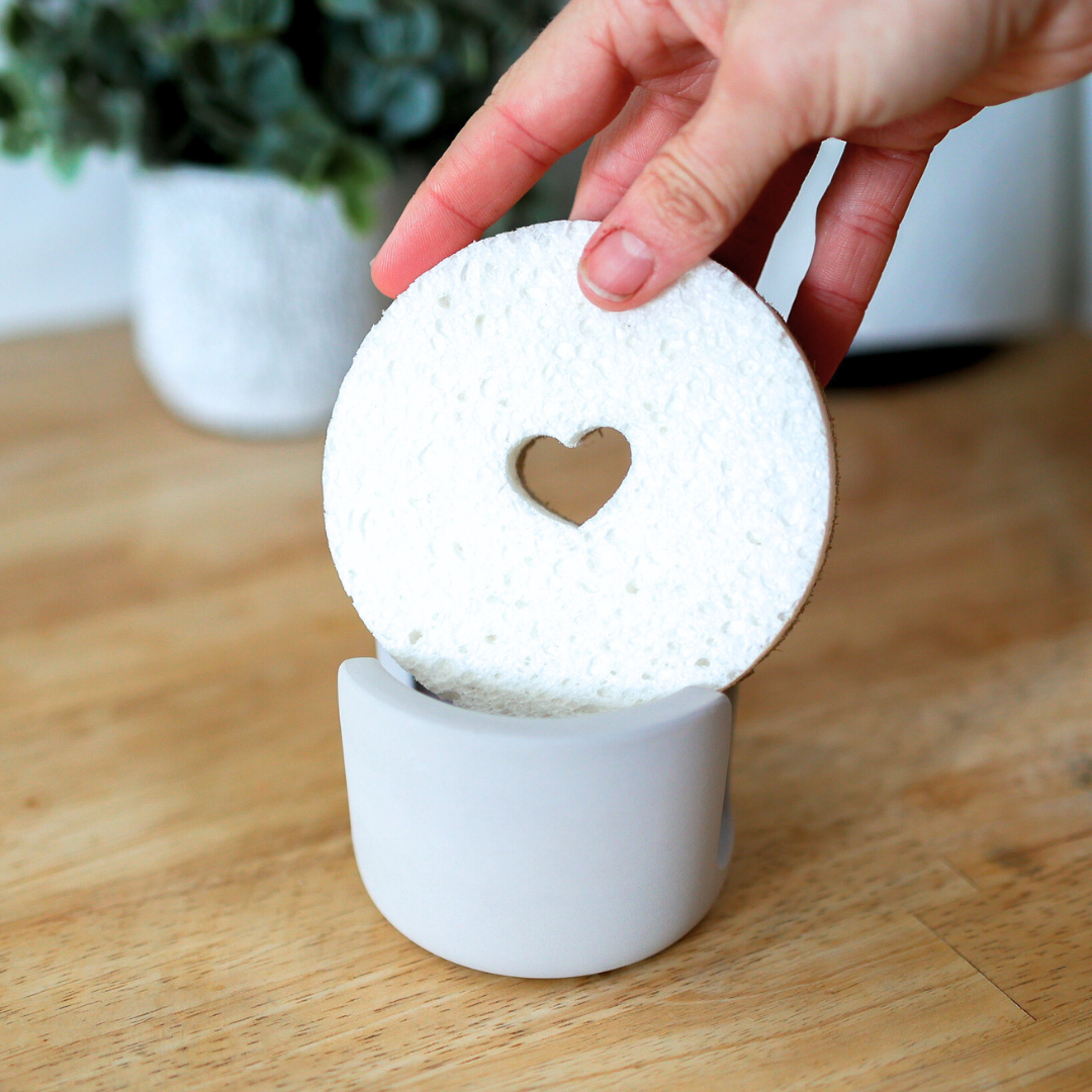 Bundle & Save- 4 pk Round Heart Cut-Out Plant-Based Sponges & Diatomite Sponge Holder